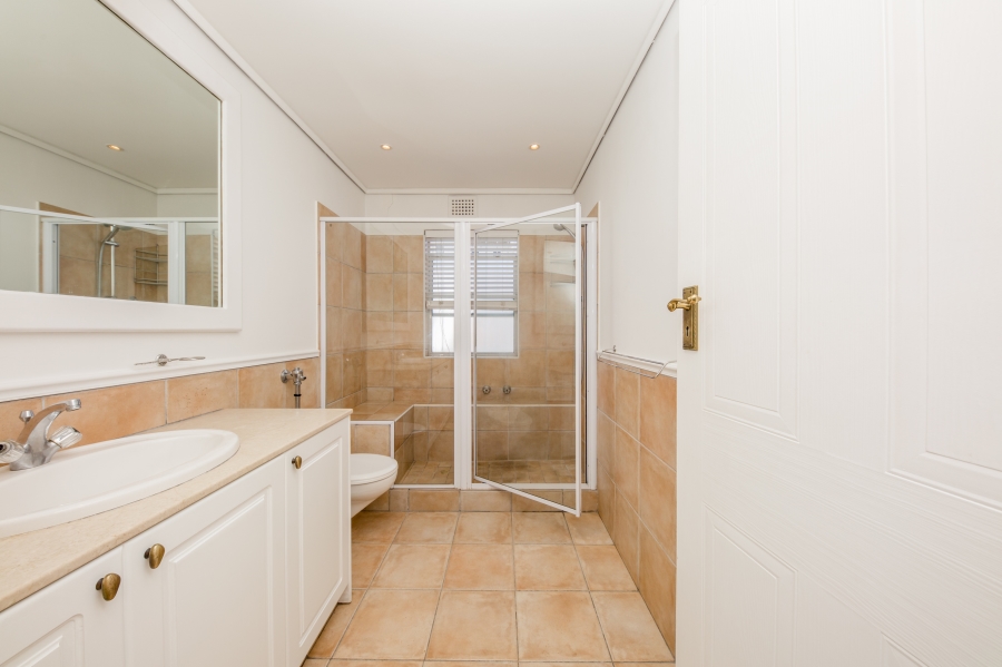To Let 3 Bedroom Property for Rent in Higgovale Western Cape